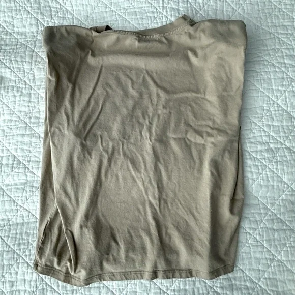 Aritzia Babaton Shoulder Pad Tank - Picture 8 of 10